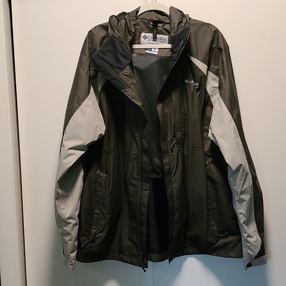 Columbia rain jacket
